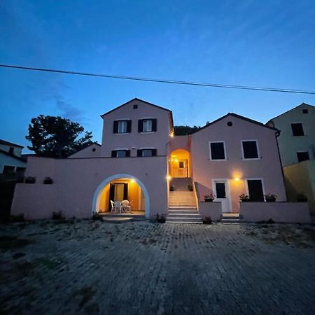 Olive Apartment Nerezine Luaran gambar