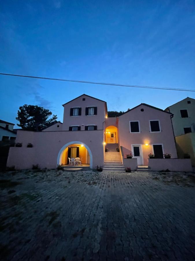 Olive Apartment Nerezine Luaran gambar