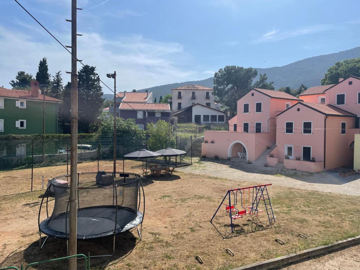 Olive Apartment Nerezine Luaran gambar