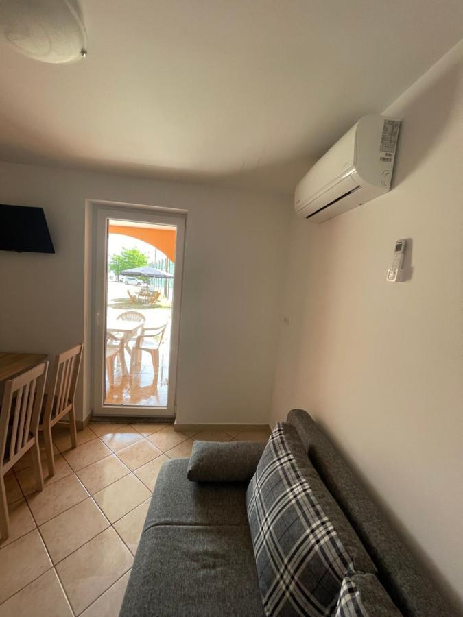 Olive Apartment Nerezine Luaran gambar